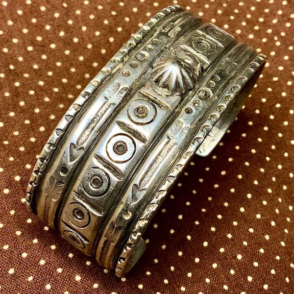 1890s INGOT SILVER COLD CHISELED AND EARLY STAMPED WIDE CUFF BRACELET
