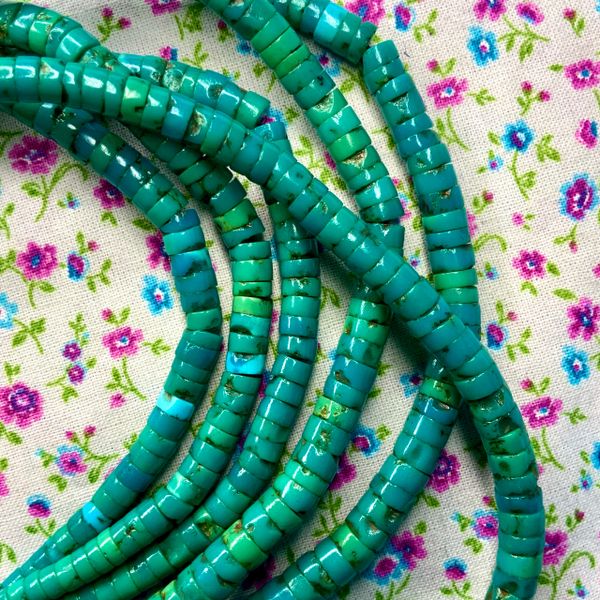 1940s Triple Strand of Greasy Caribbean Blue Green Turquoise Navajo Heishi Necklace 20"