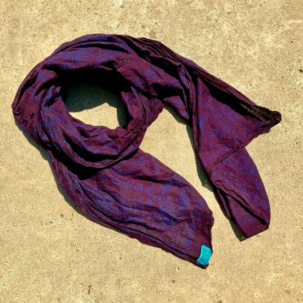 1960s RED FLEUR DE LIS ELEPHANT TRUNK UP COTTON BANDANNA SCARF OVERDYED INDIGO HANDSEWN