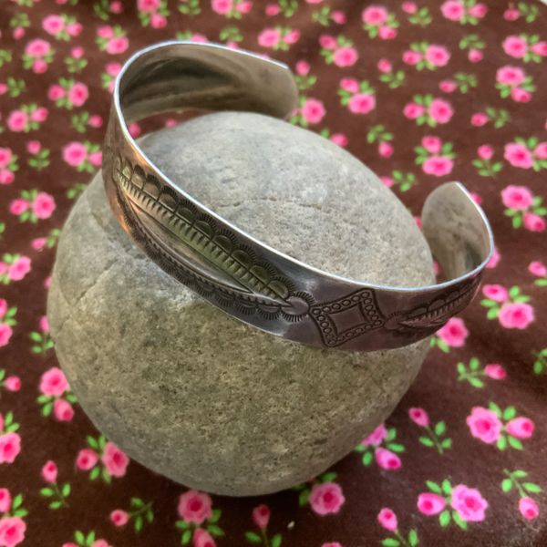 SOLD 1900s ROLLED SILVER INGOT FRED HARVEY REPOUSSE CUFF BRACELET