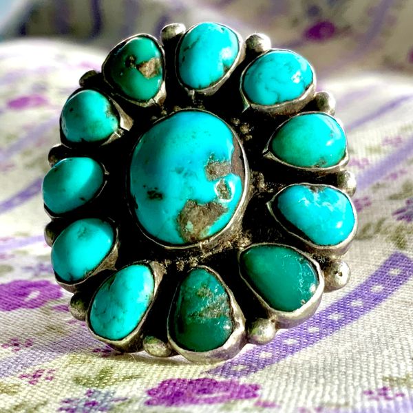 1930s ZUNI PETIT POINT FLORAL CLUSTER SILVER TURQUOISE RING BIG HEAVY LARGE HUGE