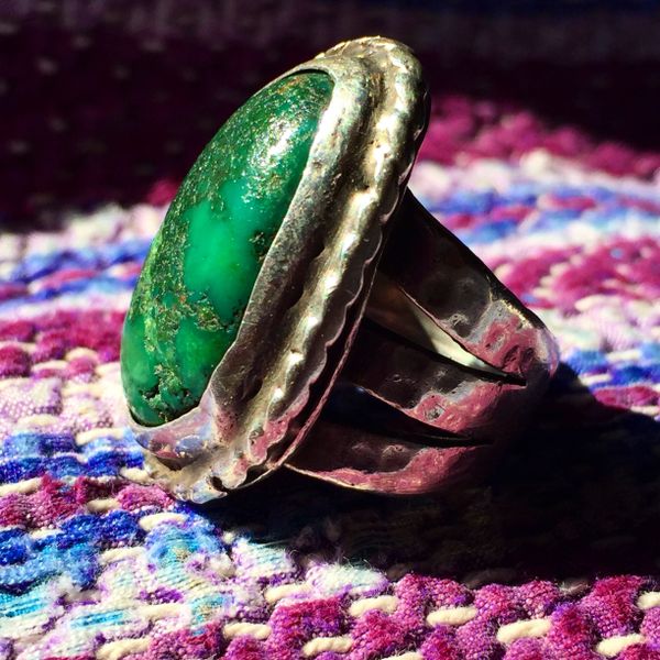 SOLD 1940s SILVER HAMMERED INGOT GIANT GREEN TURQUOISE NUGGET MENS RING