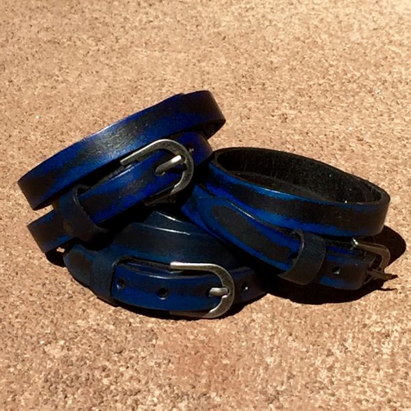 BLUE LEATHER 1 BUCKLE DOUBLE WRAP BRACELT CUFF