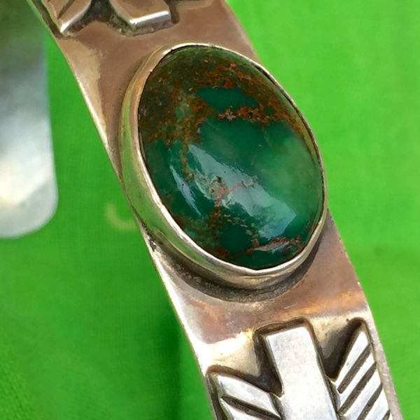 SOLD 1930s FRED HARVEY ERA CERILLOS TURQUOISE APPLIQUÉ ARROWS CUFF BRACELET