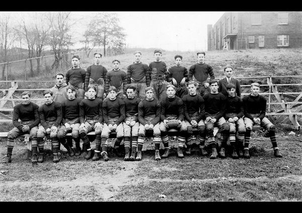 1880'S AMERICAN HIGH SCHOOL FOOTBALL TEAM