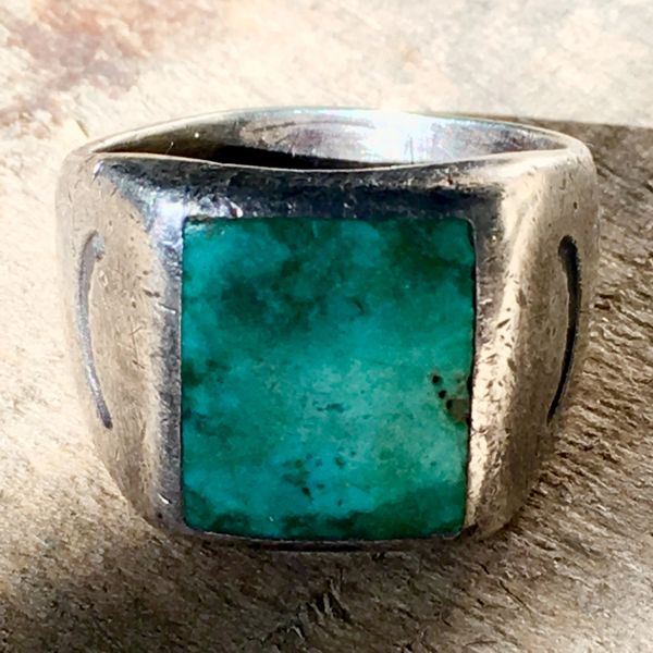 SOLD 1920s SANDCAST SQUARE INLAID BLUE TURQUOISE RING