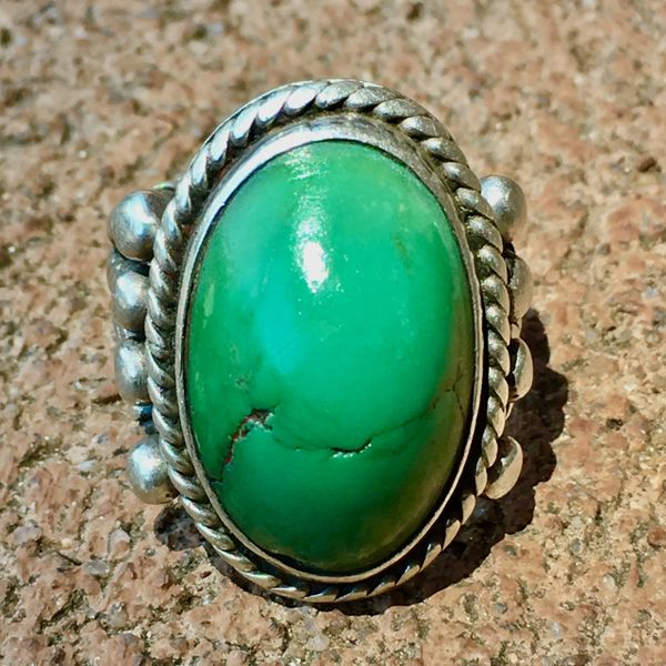 SOLD 1930s MUSEUM WORTHY GREEN TURQUOISE SILVER RING WITH QUADRUPLE WROUGHT BAND