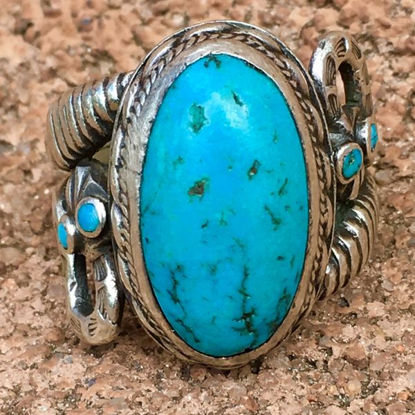 SOLD SIGNED BY SON OF CHIEF BIG SNAKE AKA CHIEF SUNNY SKIES OF ACOMA PUEBLO AKA CLYDE HUNT 1930s SNAKES INGOT BRIGHT BLUE TURQUOISE SILVER RING