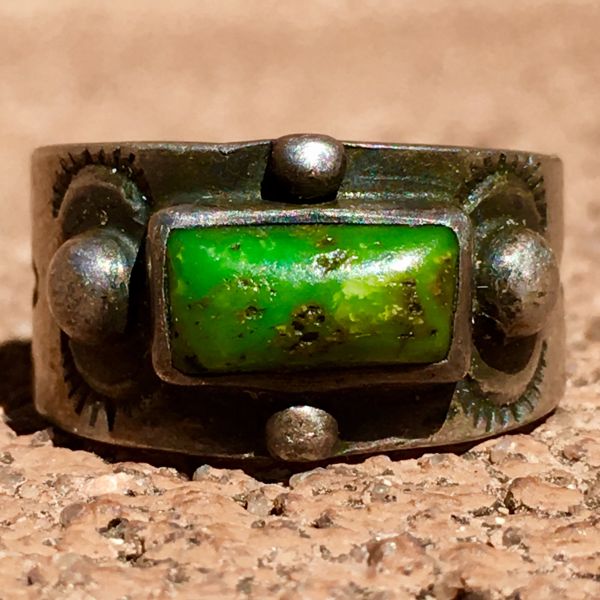 SOLD 1910s YELLOW & GREEN TURQUOISE STAMPED WHIRLING LOGS & ARROWS SILVER CIGAR BAND PINKY RING