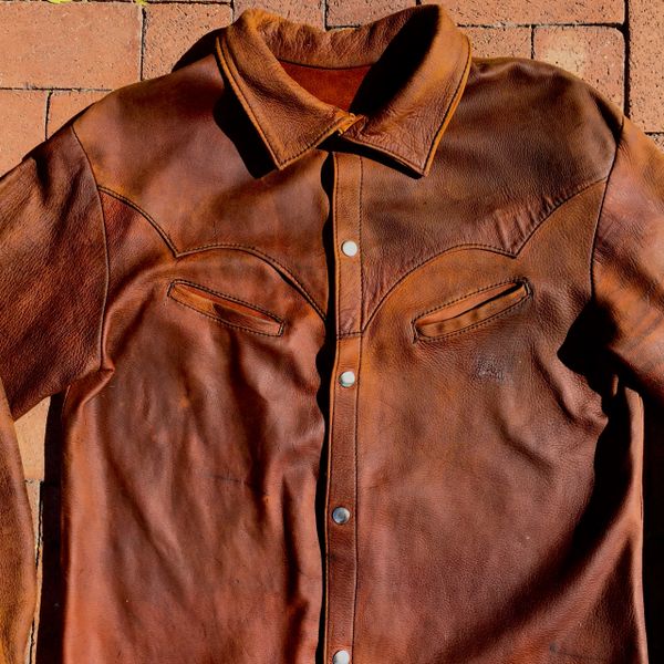 SOLD 1970s EXCEPTIONAL HANDMADE SUPPLE, SQUISHY SOFT DEERSKIN LEATHER METALSNAP WESTERN SHIRT JACKET