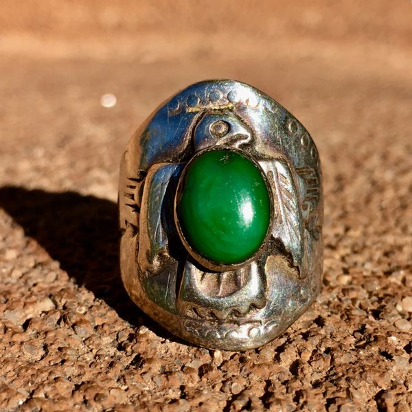 SOLD 1920s THIN INGOT SILVER ARROWS & THUNDERBIRD GREEN TURQUOISE CIGAR BAND RING