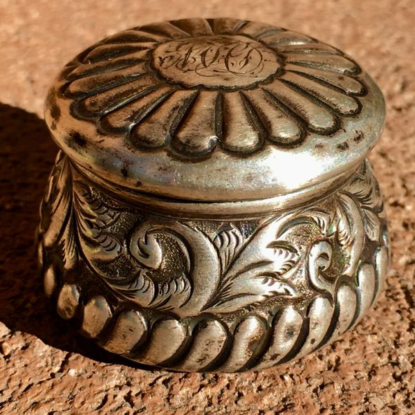 SOLD 1890s ENGLISH REPOUSSE’ HALMARKED SILVER STASH BOX GOLD PLSTED INTERIOR