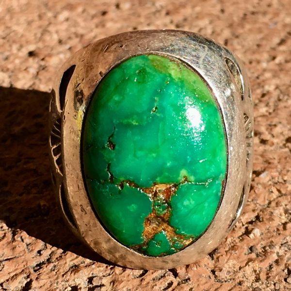 SOLD 1940s BIG VIVID GREEN TURQUOISE SIDE STAMPED OVAL SILVER RING