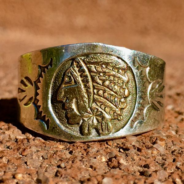 SOLD 1920s EXCEPTIONALLY RARE INDIAN CHIEF CHAMEO WITH GOLD PLATING ON CIGAR BAND SILVER SIDE STAMPED RING