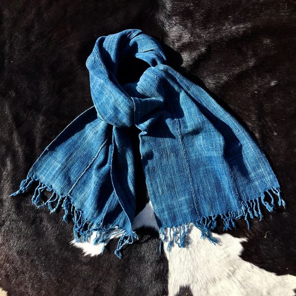 1800s FRINGED SOFT LIGHT BLUE INDIGO MOSSI TRIBE ON BURKINA FASSO AFRICA SCARF