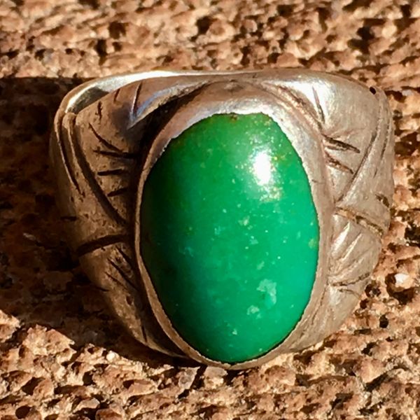 SOLD 1930s CHISELED SANDCAST WELL WORN GREEN OVAL DOMED TURQUOISE RING