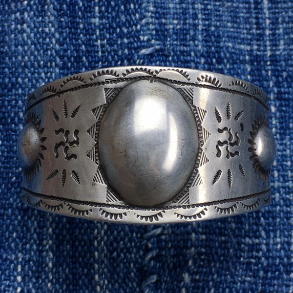 SOLD 1910s H.H. TAMMEN OF ALBUQUERQUE SILVER INGOT WIDE REPOUSSE’ WHIRLING LOG CROSSED ARROWS THUNDERBIRDS BIG WRIST CUFF BRACELET