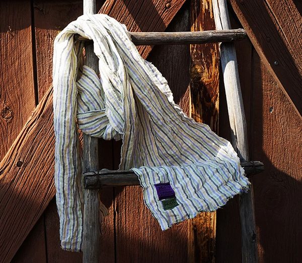 LINEN CREAM AND WHITE STRIPED CRINKLE LONG WIDE SCARF