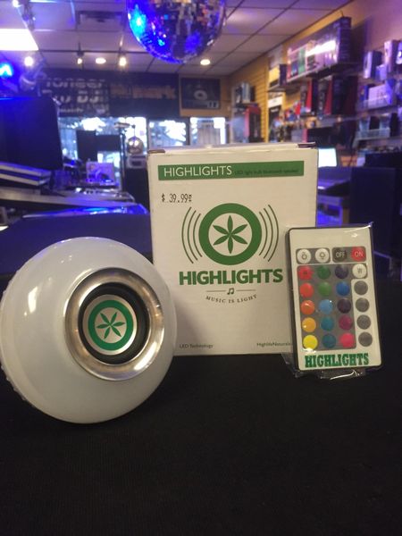 Highlights LED Lightbulb Bluetooth Speaker
