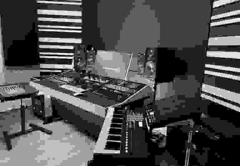 Recording Studio Avid Pro Tools Logic Pro X Outboard Gear Mix Engineer