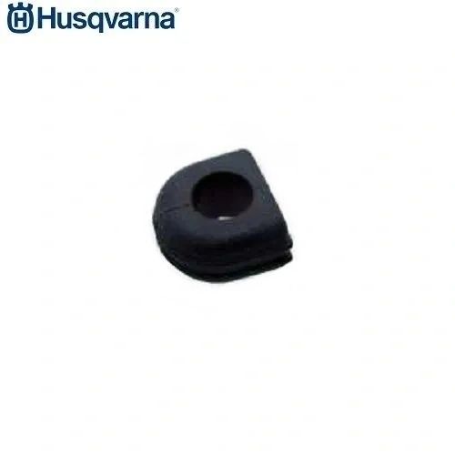 Husqvarna 362, 365, 371, 372, 385, 390 EPA, XP, X-TORQ Jonsered 2063, 2065, 2071, 2077, 2083, 2095, 2163, 2165, 2171, CS2163, CS2165, CS2166, CS2171, CS2172, CS2186, CS2188 EPA, W, II O.E.M. OIL SUPPLY PIPE LINE GROMMET SEAL