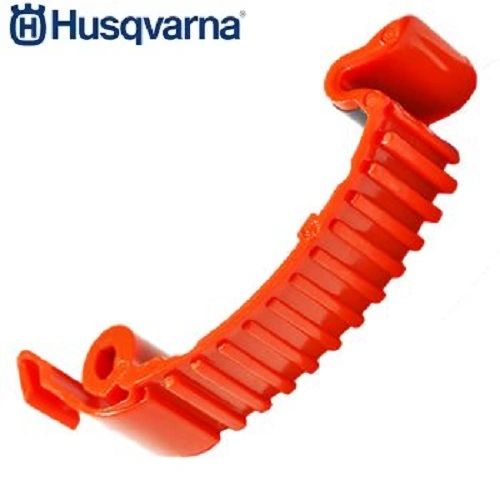 `HUSQVARNA 135, 140, 351, 357, 359, 435, 440, 455, 465, 555, 570, 575, 576, AUTO TUNE, E, EPA, RANCHER, TRIOBRAKE, XP, II, AIR FILTER COVER CLIP (clamp)