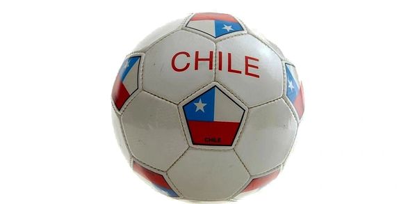 CHILE WHITE COUNTRY FLAG FIFA WORLD CUP SOCCER BALL SIZE 5 .. NEW AND IN A PACKAGE
