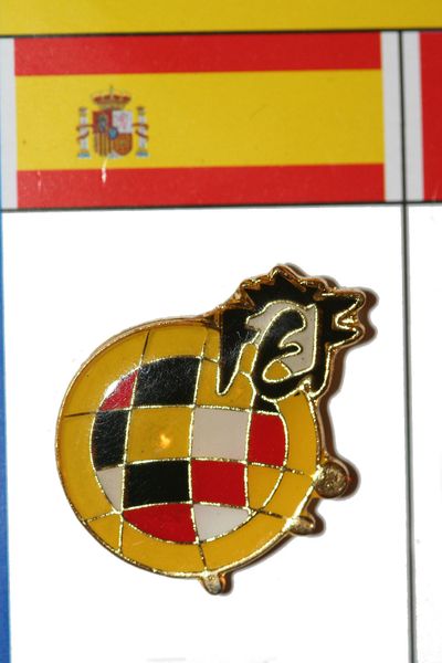 SPAIN ESPANA FIFA WORLD CUP SOCCER LOGO LAPEL PIN BADGE .. NEW AND IN A PACKAGE