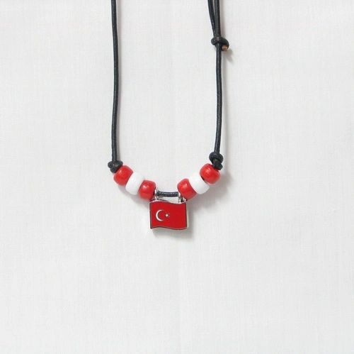 TURKEY COUNTRY FLAG SMALL METAL NECKLACE CHOKER .. NEW AND IN A PACKAGE