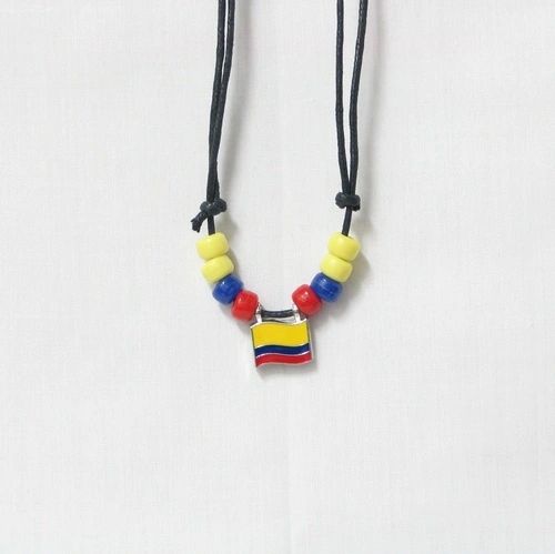 COLOMBIA COUNTRY FLAG SMALL METAL NECKLACE CHOKER .. NEW AND IN A PACKAGE