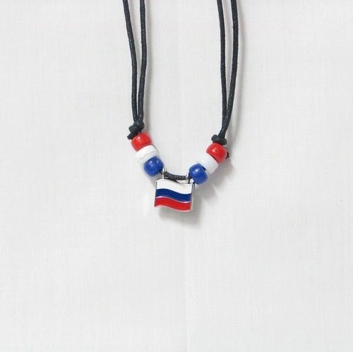 RUSSIA COUNTRY FLAG SMALL METAL NECKLACE CHOKER .. NEW AND IN A PACKAGE