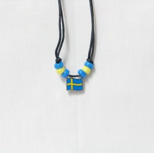 SWEDEN COUNTRY FLAG SMALL METAL NECKLACE CHOKER .. NEW AND IN A PACKAGE