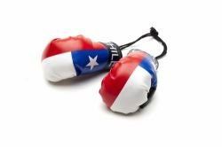 CHILE COUNTRY FLAG MINI BOXING GLOVERS .. HIGH QUALITY .. NEW AND IN A PACKAGE