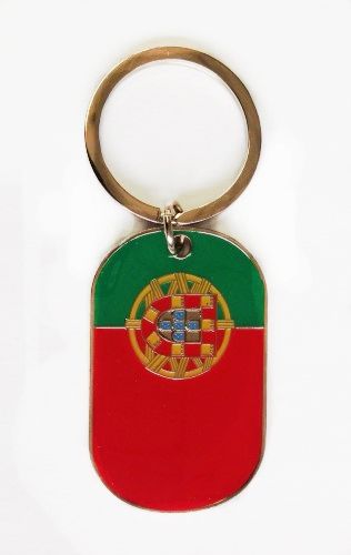 PORTUGAL COUNTRY FLAG METAL KEYCHAIN .. NEW AND IN A PACKAGE