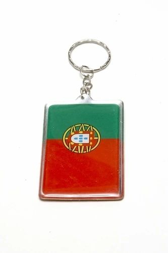 PORTUGAL SQUARE SHAPE COUNTRY FLAG METAL KEYCHAIN .. NEW AND IN A PACKAGE