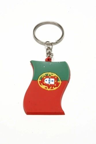 PORTUGAL WAVY SHAPE COUNTRY FLAG METAL KEYCHAIN .. NEW AND IN A PACKAGE