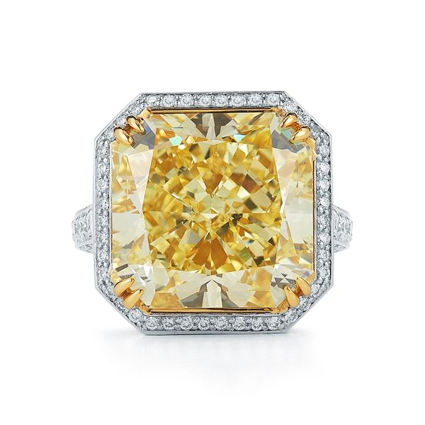 How to Choose a Yellow Diamond Engagement Ring