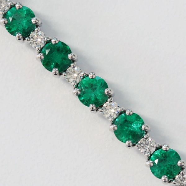 18 Karat White Gold Round Emerald and Round Brilliant Diamond Bracelet ...