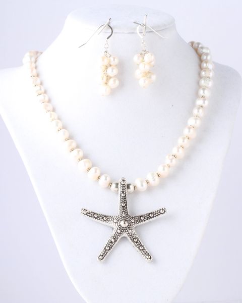 Fresh water pearl and pewter starfish necklace