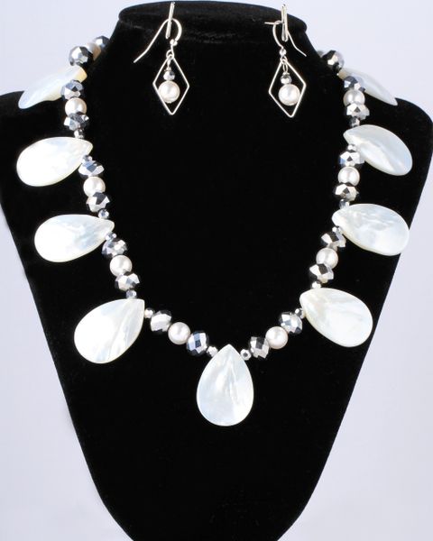 Shell, glass pearl and silver crystal necklace