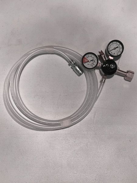 CO2 Regulator with Lines and Quick Connect Hookup