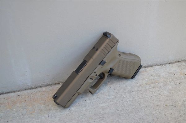 Glock 19 G4 MOS RMR Trijicon Vortex ready X-Werks FDE Bronze | X-Werks