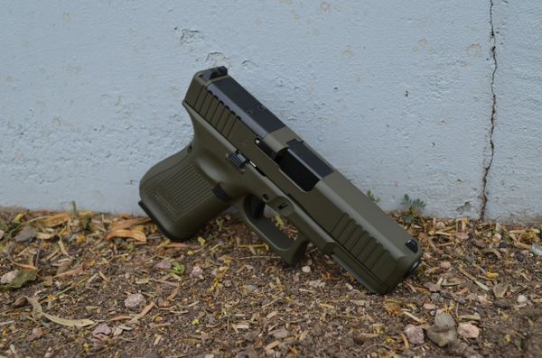 Glock 19 Gen5 Battlefield Green 9mm Pistol, (3)-15Rd Magazines