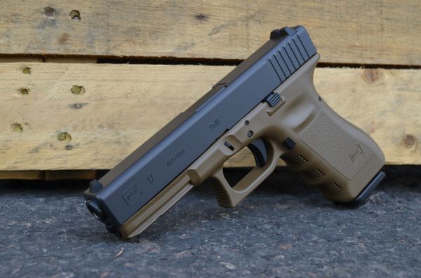 GLOCK 17 9MM GEN 3 FDE