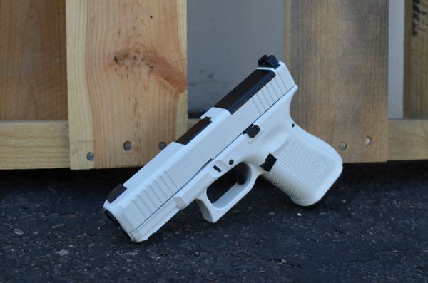 Glock 19 G5 USMC red X-werks stormtrooper white battleworn AZ PHX