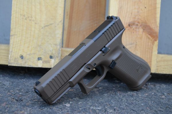 Glock 17 GEN 5 9mm FDE Frame & Slide · DK Firearms