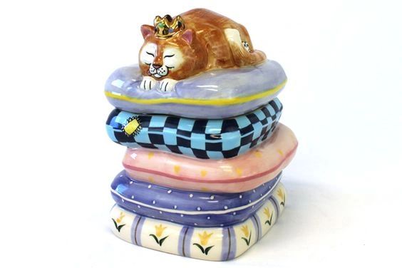 Royal Highness 3D Stoneware Cat Treat Jar
