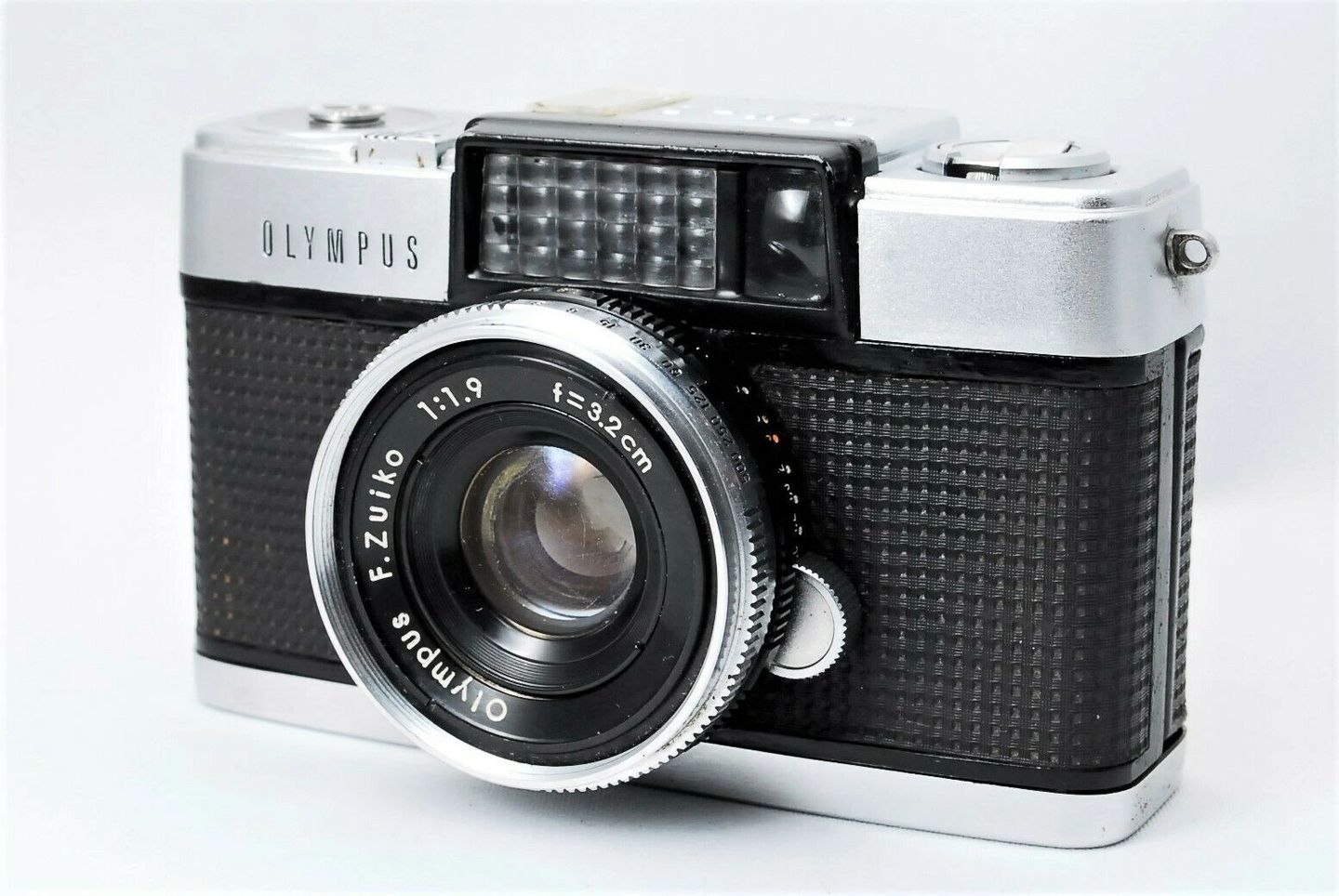 Olympus PEN D - Fixed Lens - Half Frame - Vintage 35mm Rangefinder Camera