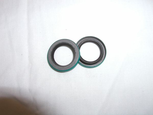 Crankshaft seal recoil side