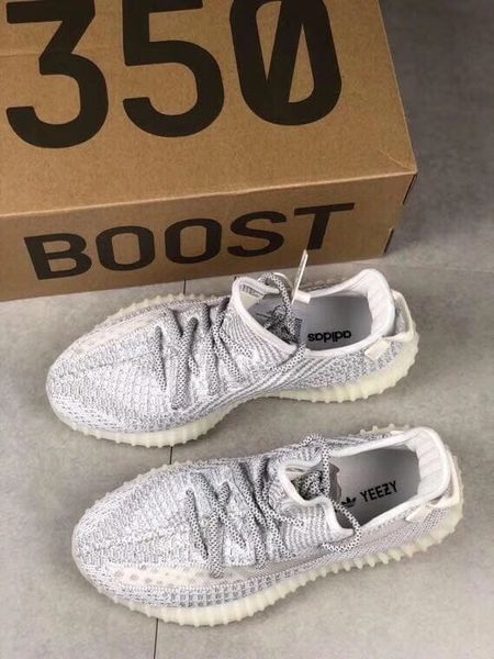 Gi��y Th thao Yeezy Boost 700 v2 Static ph n quang c day